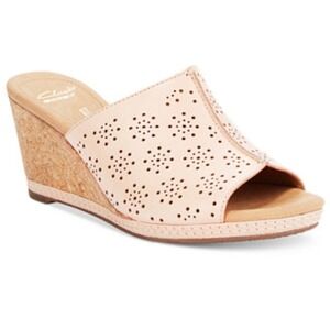 Clarks Collection Women's Helio Corridor Nude Wedge Open Toe Wedge Sandal - 9M